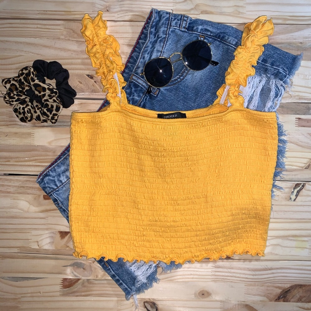 FORVER21 • medium • yellow • crop top